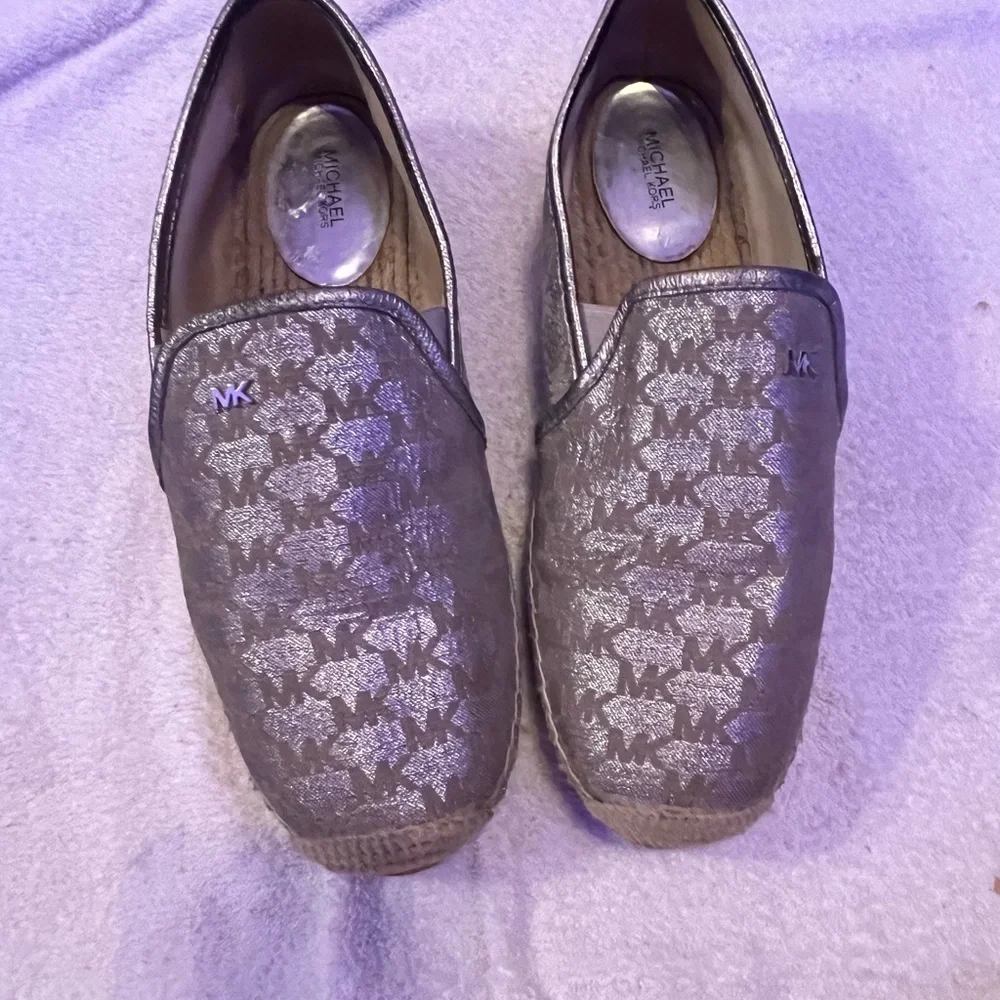 MICHAEL KORS~KENDRICK ESPADRILLES~11